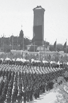 1958年5月1日,人民英雄纪念碑揭幕
