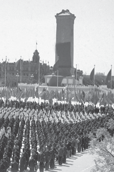 1958年5月1日,人民英雄纪念碑揭幕