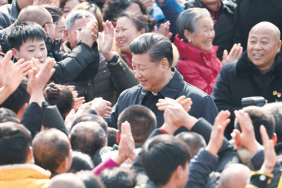 2018年2月12日,习近平在成都市郫都区战旗村考察